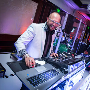 خدمات DJ در تشریفات مجالس